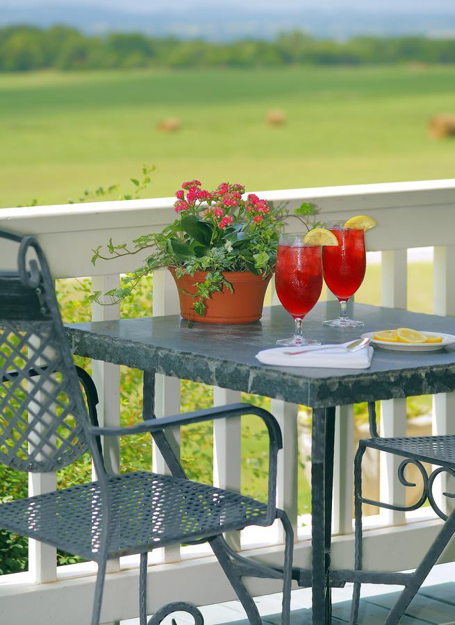 Rose Hill Retreat Aaa Four Diamond Inn Stonewall エクステリア 写真